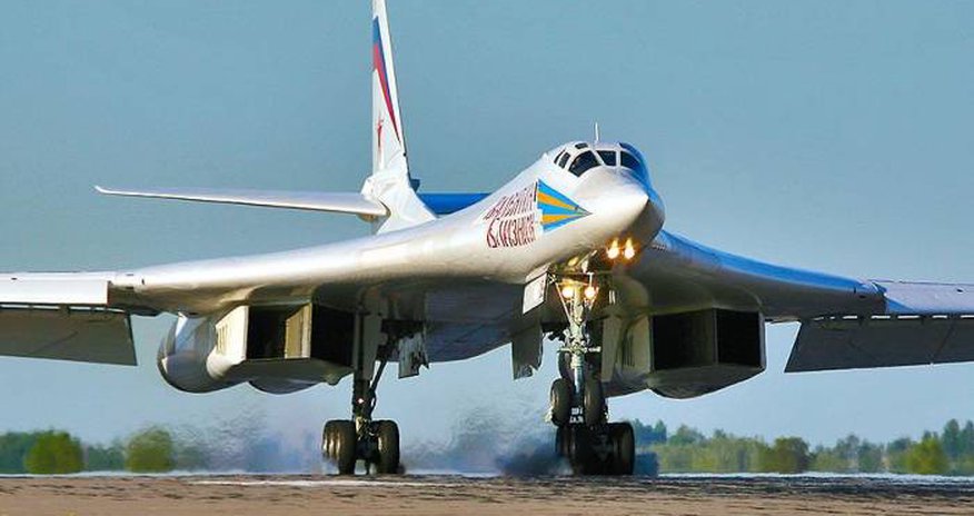 Американские СМИ оценили прилет Ту-160 в ЮАР Американские СМИ оценили прилет Ту-160 в ЮАР