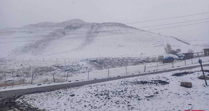 Azərbaycana QAR YAĞDI - FOTO Azərbaycana QAR YAĞDI - FOTO