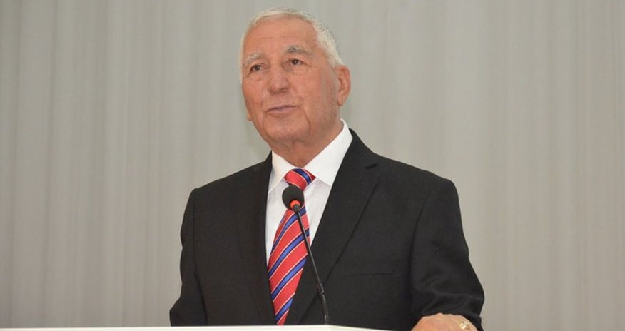 İşdən çıxarılan 81 yaşlı icra başçısına yeni vəzifə verildi İşdən çıxarılan 81 yaşlı icra başçısına yeni vəzifə verildi