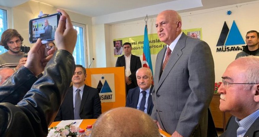 Əli İnsanov Müsavata gəldi – Müşavirə keçirilir Əli İnsanov Müsavata gəldi – Müşavirə keçirilir