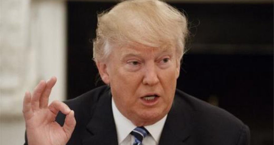 Трамп предрек США "депрессию" в случае победы демократов в 2020 году Трамп предрек США "депрессию" в случае победы демократов в 2020 году