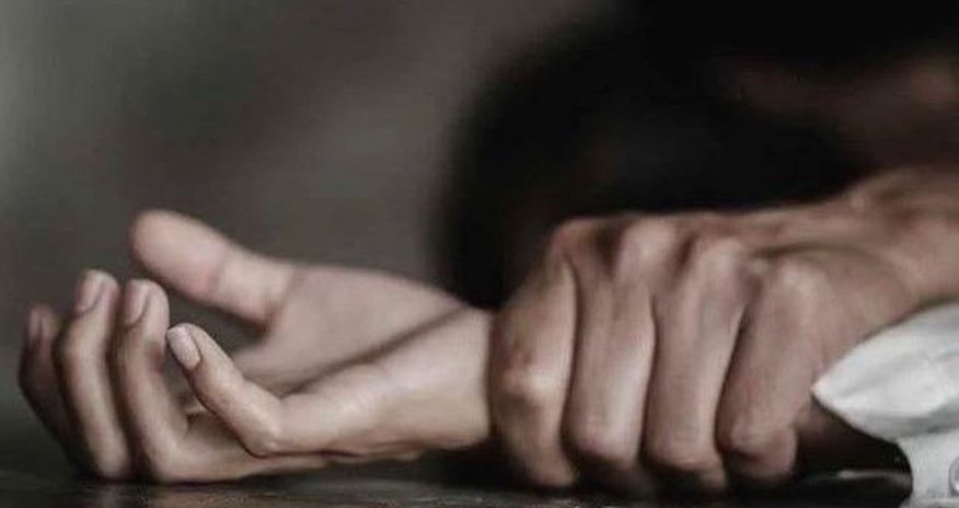 Bakıda ata azyaşlı hamilə qızının başını kəsdirib? - RƏSMİ Bakıda ata azyaşlı hamilə qızının başını kəsdirib? - RƏSMİ