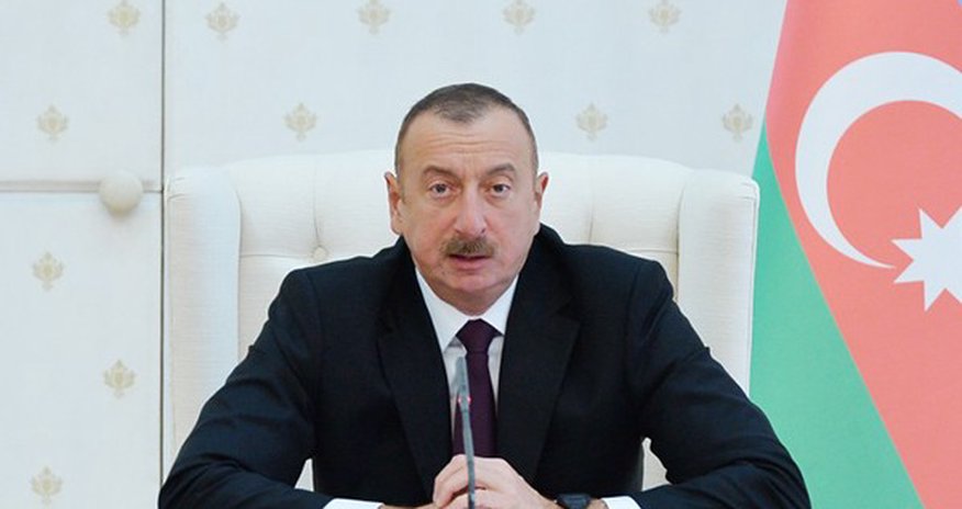 Prezident Bakıdakı tıxacdan DANIŞDI Prezident Bakıdakı tıxacdan DANIŞDI