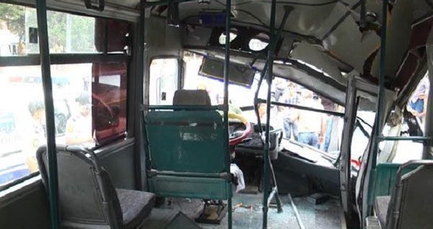 SON DƏQİQƏ! Bakıda 2 sərnişin avtobusu toqquşdu - FOTO SON DƏQİQƏ! Bakıda 2 sərnişin avtobusu toqquşdu - FOTO