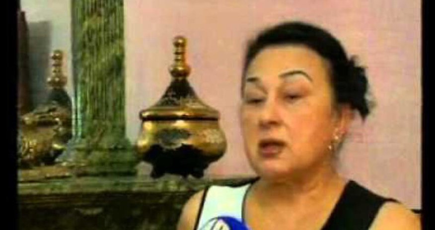 Milli Qəhrəmanın anası Əli İnsanovu İFŞA ETDİ Milli Qəhrəmanın anası Əli İnsanovu İFŞA ETDİ