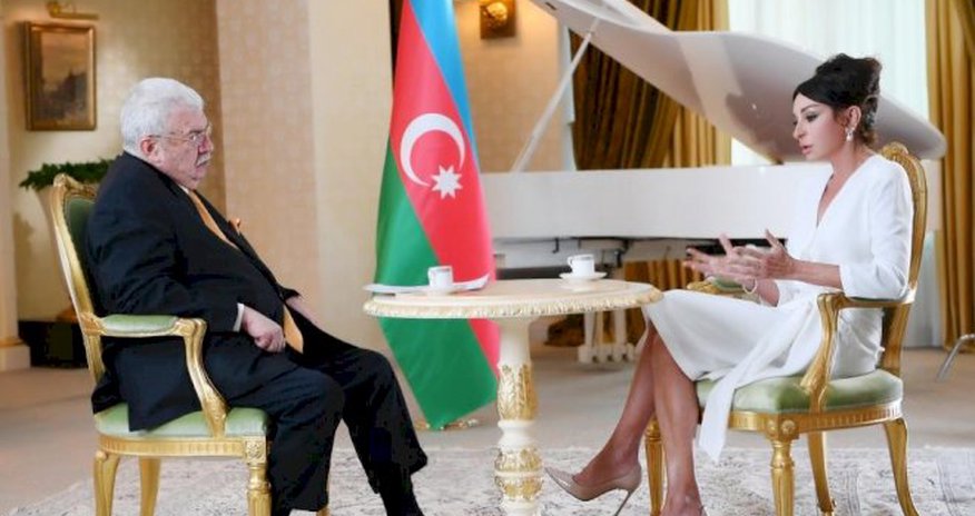Mehriban Əliyevanın Rusiya televiziyasına müsahibəsi Mehriban Əliyevanın Rusiya televiziyasına müsahibəsi