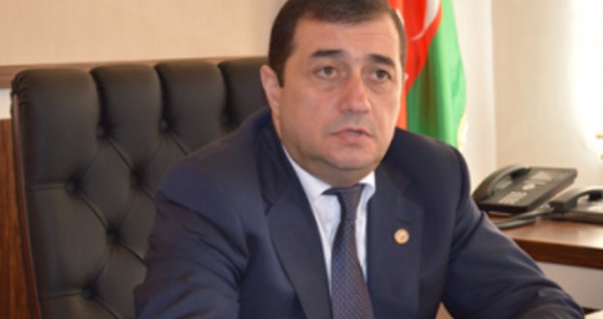 Azərbaycanda bu icra başçısı vətəndaşları qəbul etmir — FOTO Azərbaycanda bu icra başçısı vətəndaşları qəbul etmir — FOTO
