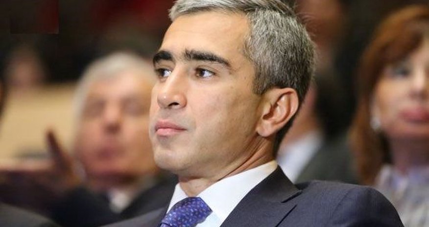 İlham Əliyev Anar Ələkbərovu özünə köməkçi təyin etdi İlham Əliyev Anar Ələkbərovu özünə köməkçi təyin etdi