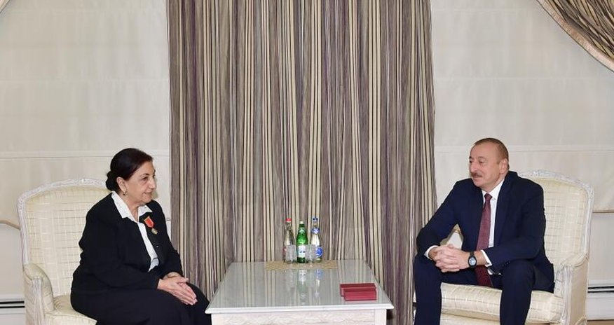 Yaxın günlərdə Nazirlər Kabinetinin yeni strukturu təsdiq olunacaq - Prezident Yaxın günlərdə Nazirlər Kabinetinin yeni strukturu təsdiq olunacaq - Prezident