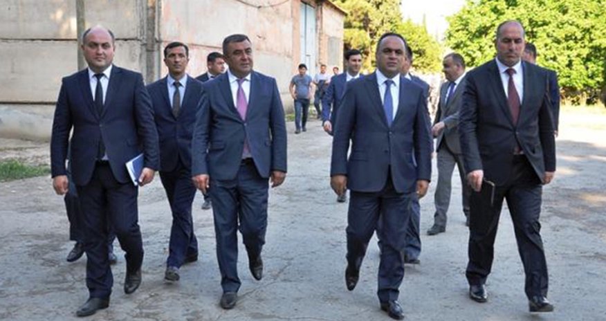 Vəzifədən azad edilən məmur məsul katib oldu Vəzifədən azad edilən məmur məsul katib oldu