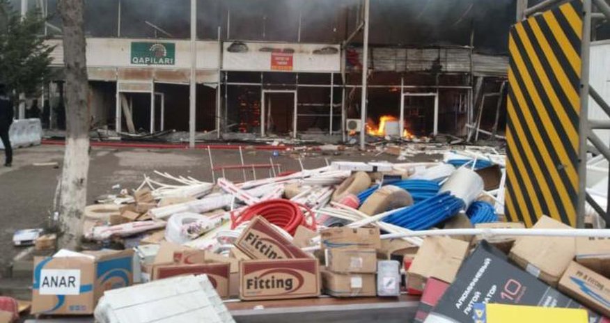 Bakıda baş verən dəhşətli yanğın zamanı oğurluq olub - 3 nəfər saxlanlıb Bakıda baş verən dəhşətli yanğın zamanı oğurluq olub - 3 nəfər saxlanlıb