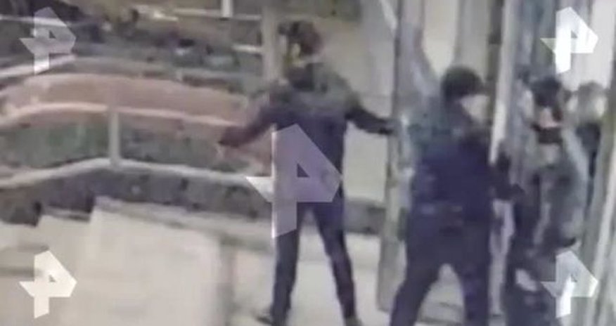 Rusiyada azərbaycanlılar arasında silahlı münaqişənin görüntüləri - VİDEO Rusiyada azərbaycanlılar arasında silahlı münaqişənin görüntüləri - VİDEO