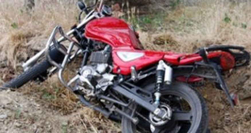 Bakıda avtomobil motosikletlə toqquşdu, sürücünün BOYNU QIRILDI Bakıda avtomobil motosikletlə toqquşdu, sürücünün BOYNU QIRILDI