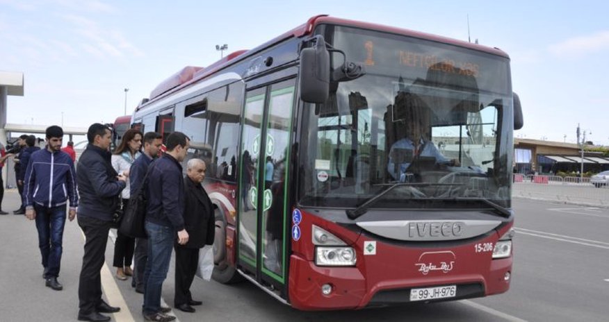 Bakıda marşrutlarla bağlı YENİLİK Bakıda marşrutlarla bağlı YENİLİK