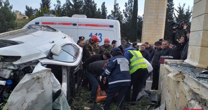 В ДТП в Азербайджане погибли четыре человека - ФОТО В ДТП в Азербайджане погибли четыре человека - ФОТО