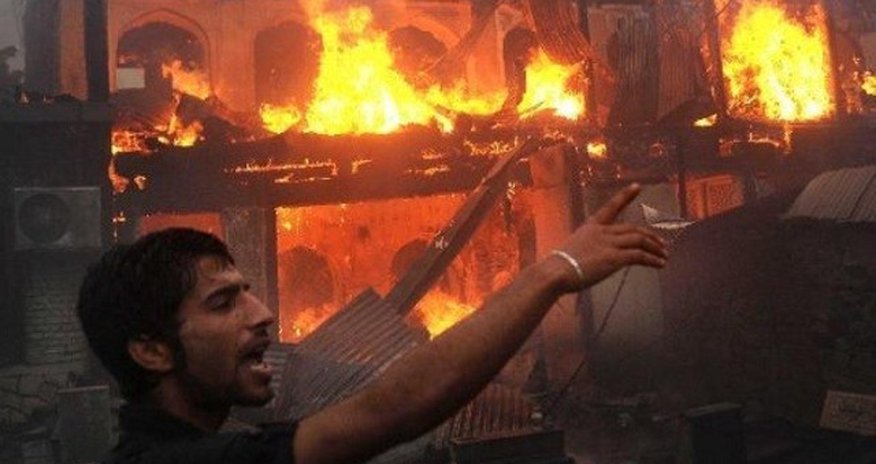 СМИ: В Индии 14 человек пострадали при пожаре на заводе СМИ: В Индии 14 человек пострадали при пожаре на заводе
