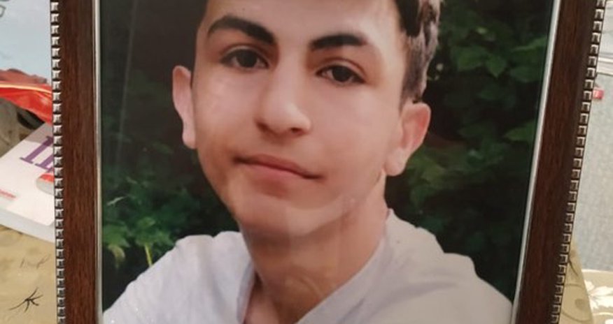 Bakıda X sinif şagirdi intihar etdi - FOTO Bakıda X sinif şagirdi intihar etdi - FOTO