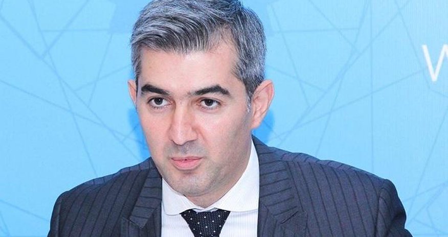 Nazir jurnalistə vəzifə verdi Nazir jurnalistə vəzifə verdi