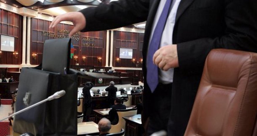 Bu iki deputatlığa namizəd harada işləyir? - DTX, XDMX... Bu iki deputatlığa namizəd harada işləyir? - DTX, XDMX...