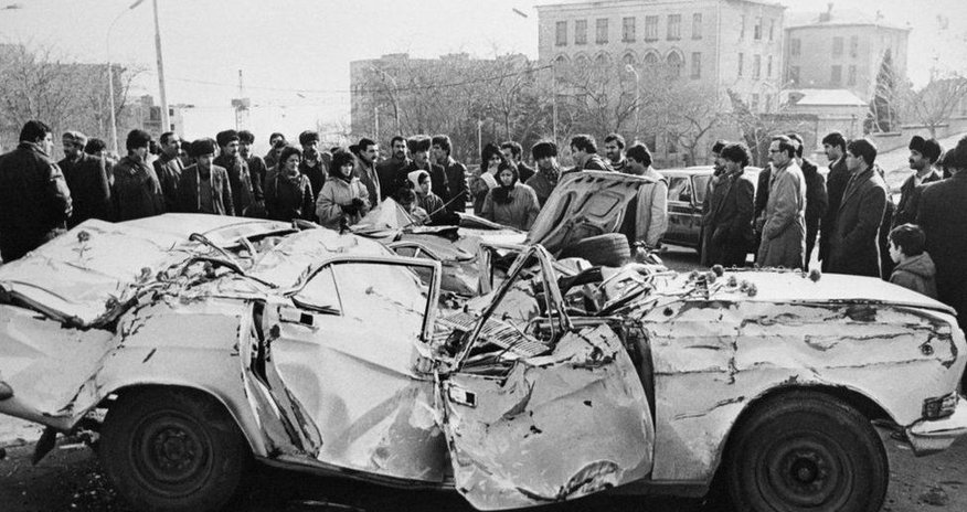 Бакинцы вспоминают "Черный январь" 1990 года: "Я все еще не знаю, что такое свобода" Бакинцы вспоминают "Черный январь" 1990 года: "Я все еще не знаю, что такое свобода"