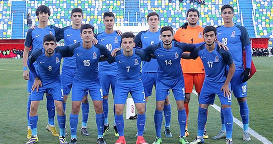 Siqaret çəkən futbolçular millimizdən uzaqlaşdırıldı Siqaret çəkən futbolçular millimizdən uzaqlaşdırıldı