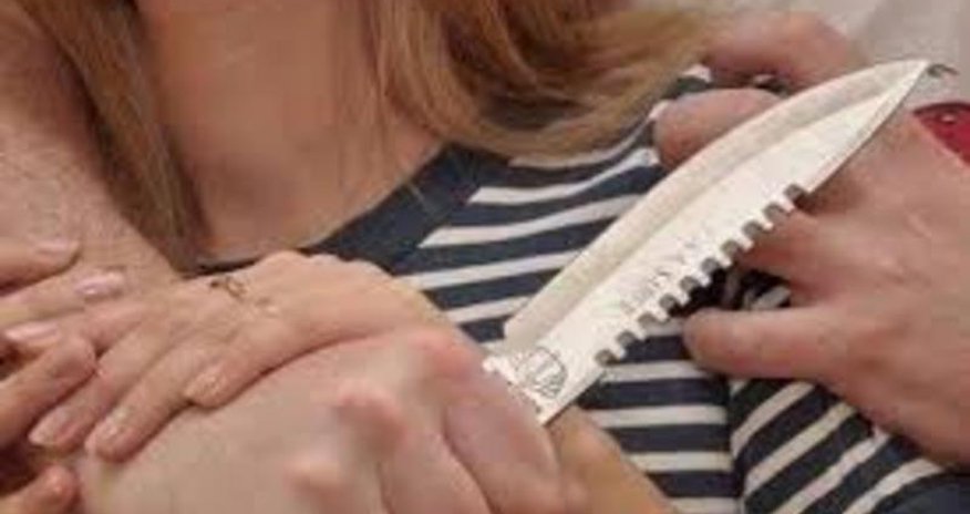 Bakıda kişi bacısının başını niyə kəsdi? - TƏFƏRRÜAT Bakıda kişi bacısının başını niyə kəsdi? - TƏFƏRRÜAT