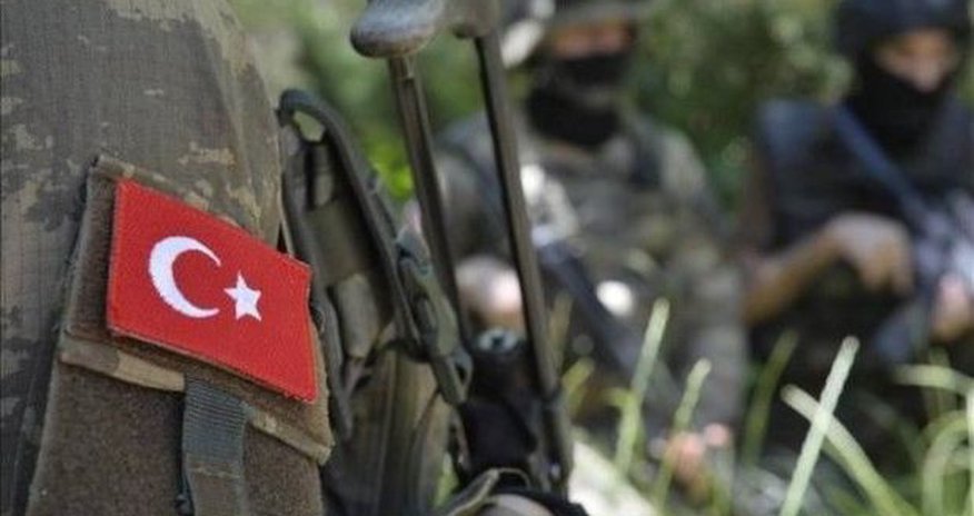Türkiyə hərbçiləri top atəşinə tutuldu, beş əsgər şəhid oldu Türkiyə hərbçiləri top atəşinə tutuldu, beş əsgər şəhid oldu
