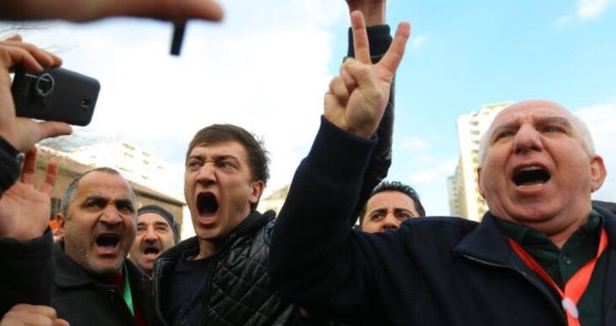 Azərbaycanda islahatlara kim mane olmaq istəyir? Azərbaycanda islahatlara kim mane olmaq istəyir?