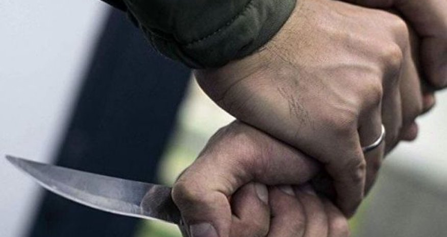 Bakıda 3 qardaş kütləvi dava zamanı bıçaqlanıb Bakıda 3 qardaş kütləvi dava zamanı bıçaqlanıb