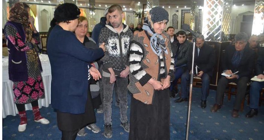 İcra başçısı sakinləri dinlədi və yataqxana rəhbərliyinə sərt XƏBƏRDARLIQ ETDİ İcra başçısı sakinləri dinlədi və yataqxana rəhbərliyinə sərt XƏBƏRDARLIQ ETDİ