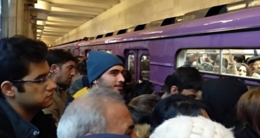 Бакметрополитен о причинах задержки поездов Бакметрополитен о причинах задержки поездов