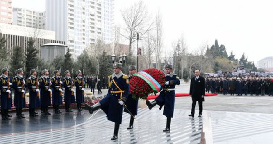 Президент посетил мемориал памяти жертв Ходжалинской трагедии Президент посетил мемориал памяти жертв Ходжалинской трагедии