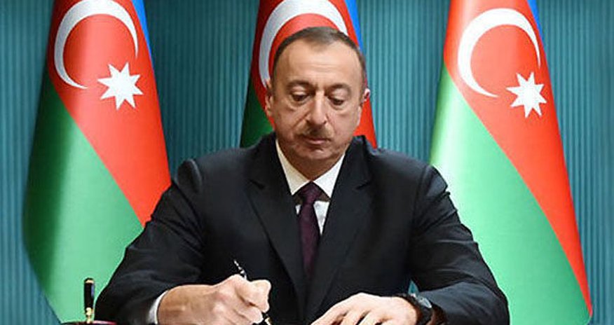 İlham Əliyev yol tikintisinə 15,8 milyon manat ayırdı İlham Əliyev yol tikintisinə 15,8 milyon manat ayırdı
