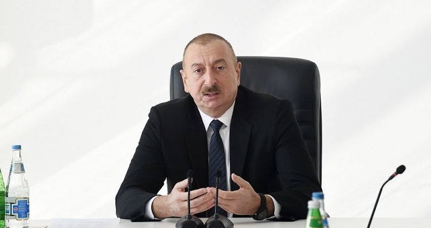 İlham Əliyev: “Mənə kreslo lazım deyil, adi stul verin" İlham Əliyev: “Mənə kreslo lazım deyil, adi stul verin"