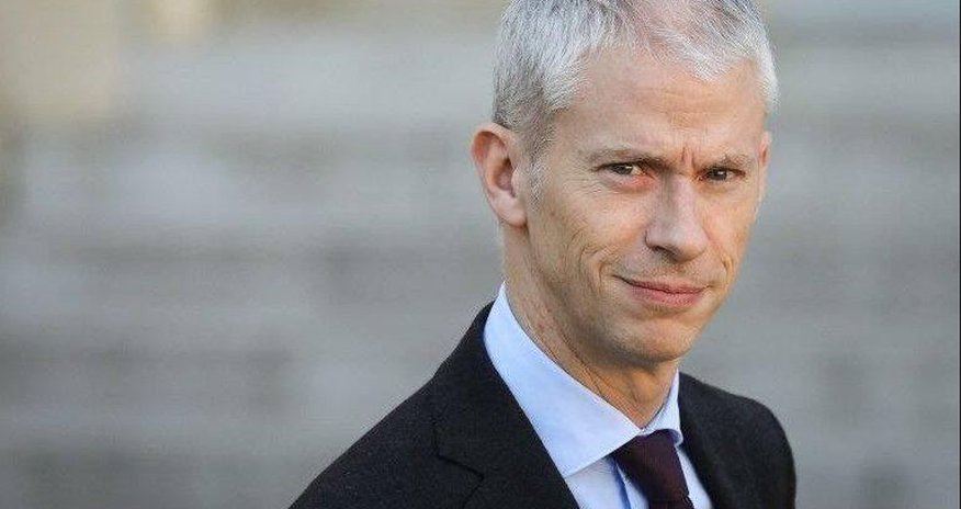 Французский министр заразился коронавирусом Французский министр заразился коронавирусом
