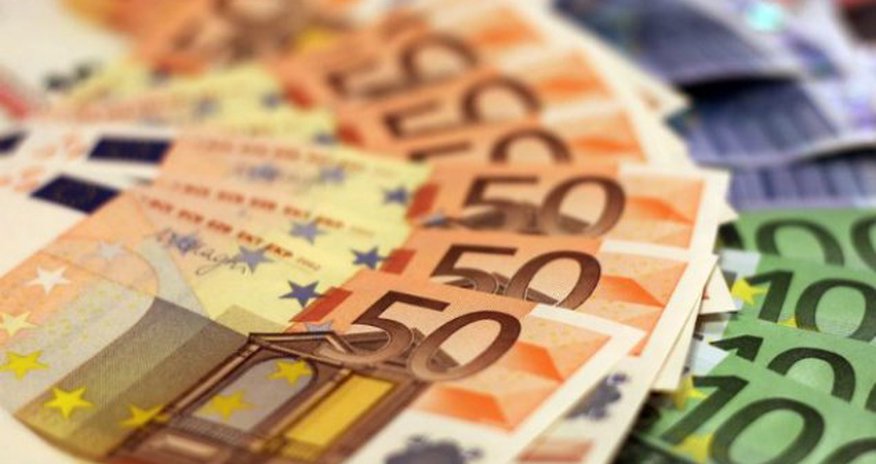 Dolların bu günə olan kursu - VALYUTA MƏZƏNNƏSİ Dolların bu günə olan kursu - VALYUTA MƏZƏNNƏSİ