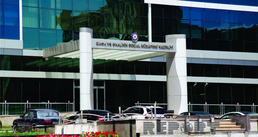 Azərbaycanda nazirlik əməkdaşı həbs edildi Azərbaycanda nazirlik əməkdaşı həbs edildi