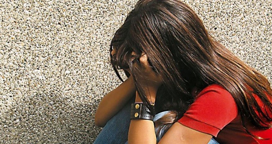 Lerikdə müəllimindən hamilə qalan məktəbli: "Uşağı böyütməyə hazıram" Lerikdə müəllimindən hamilə qalan məktəbli: "Uşağı böyütməyə hazıram"