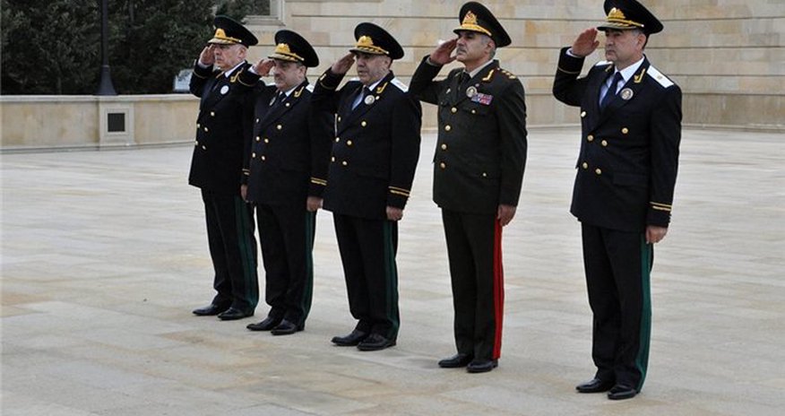 Baş prokuror bu işçiləri vəzifədən azad etdi Baş prokuror bu işçiləri vəzifədən azad etdi