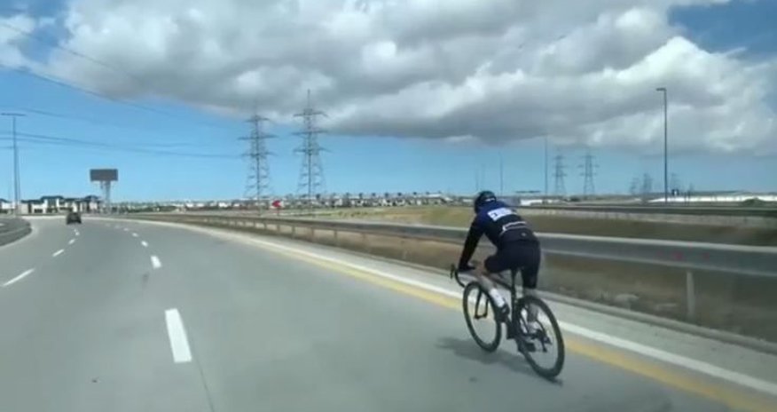 Azərbaycanda nazir 200 kilometri velosipedlə dayanmadan 7 saata qət etdi - VİDEO Azərbaycanda nazir 200 kilometri velosipedlə dayanmadan 7 saata qət etdi - VİDEO