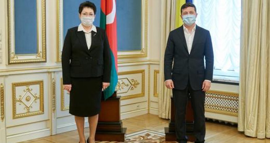 Ахундова начала работу на посту посла Азербайджана в Украине Ахундова начала работу на посту посла Азербайджана в Украине