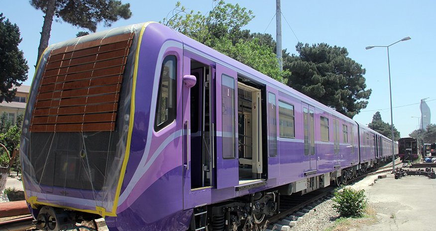 Bakıya yeni metro qatarları gətirilib Bakıya yeni metro qatarları gətirilib