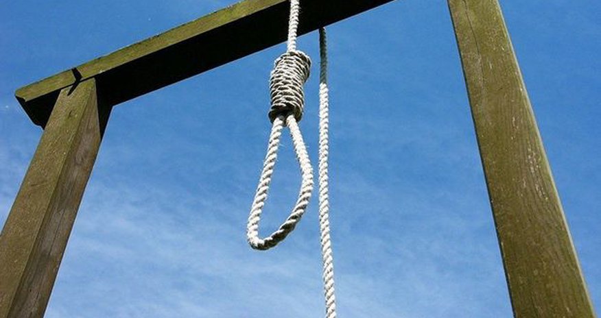 Kürdəmir sakini həyətində özünü asıb Kürdəmir sakini həyətində özünü asıb