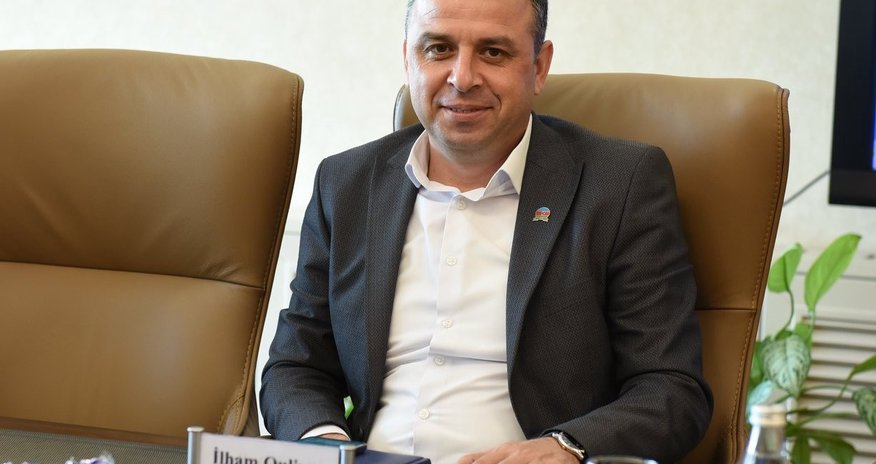 "Kaspi! qəzetinin baş redaktoru və ailəsi koronavirusa yoluxdu "Kaspi! qəzetinin baş redaktoru və ailəsi koronavirusa yoluxdu