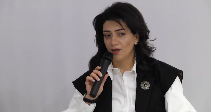 Paşinyanın həyat yoldaşı Azərbaycan analarına çağırış edib Paşinyanın həyat yoldaşı Azərbaycan analarına çağırış edib