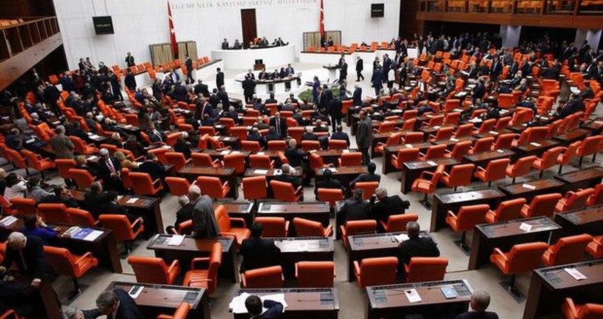 Türkiyə parlamenti təsdiqlədi: Sosial şəbəkələrə nəzarət gücləndirilir Türkiyə parlamenti təsdiqlədi: Sosial şəbəkələrə nəzarət gücləndirilir