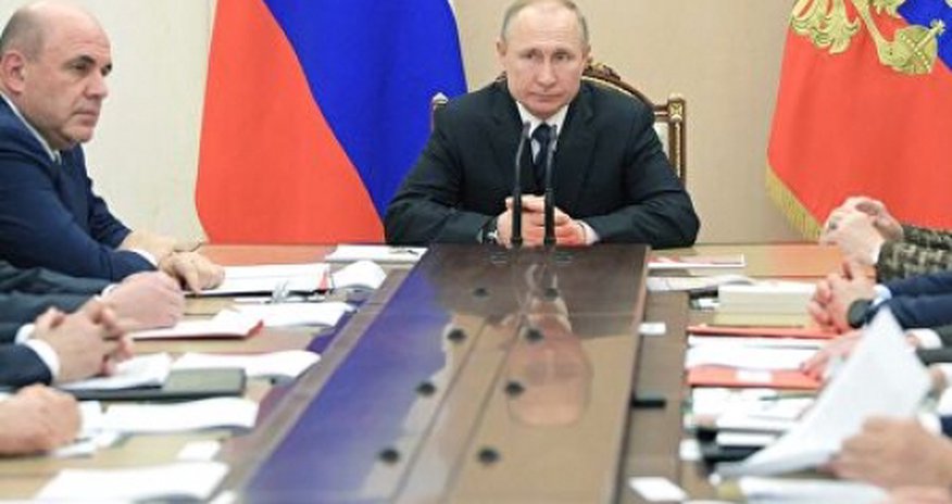 Путин созвал Совбез из-за ситуации в Минске Путин созвал Совбез из-за ситуации в Минске