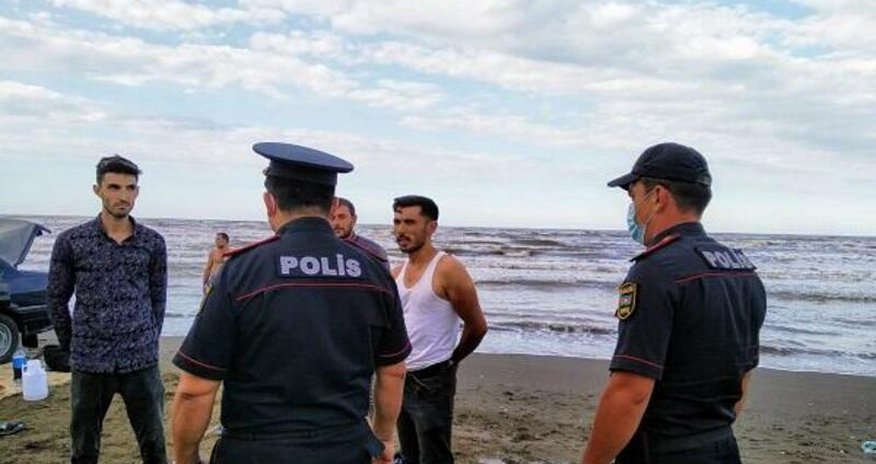 Polis dəniz sahilində reyd keçirdi Polis dəniz sahilində reyd keçirdi