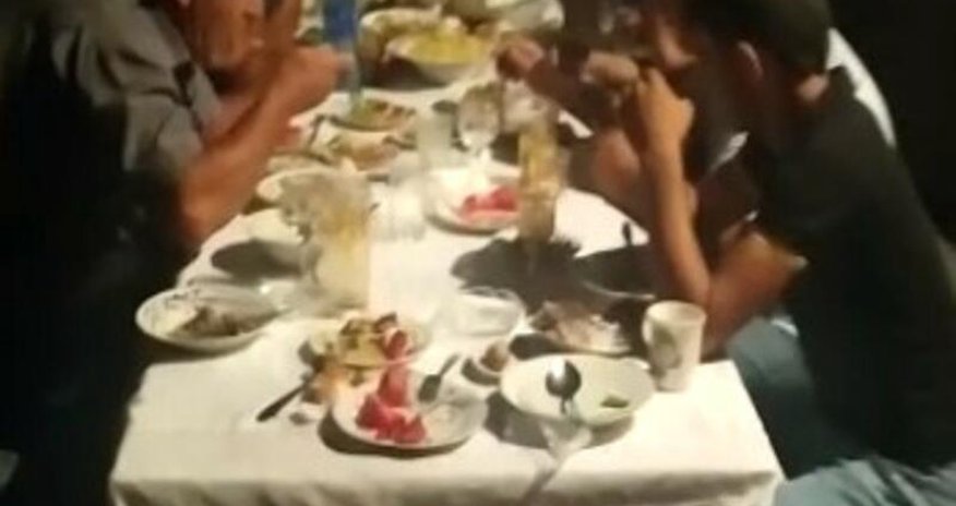 Nəvələrinə gizli ad günü keçirən bu babalar tutuldu - FOTO Nəvələrinə gizli ad günü keçirən bu babalar tutuldu - FOTO