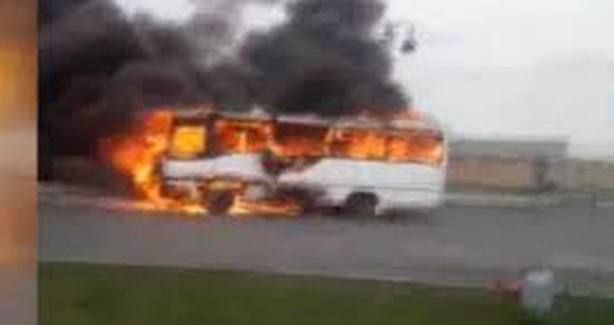 Bakıda sərnişin avtobusu yanıb Bakıda sərnişin avtobusu yanıb
